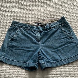 Womens Size 4 Tommy Hilfiger denim shorts